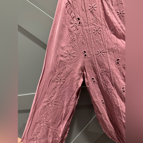 NWT Aeropostale embroidered blouse - Picture 6 of 8